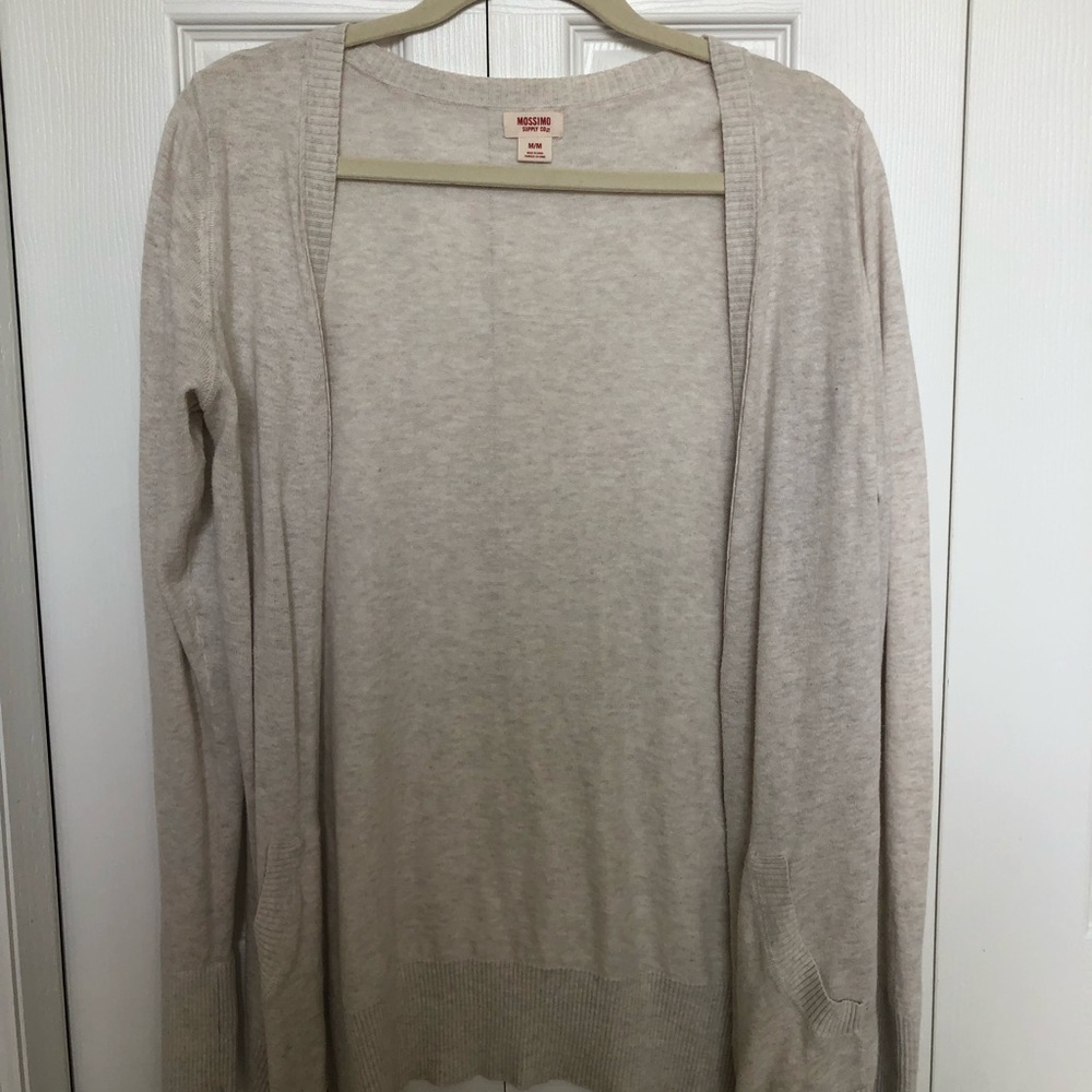 Cardigan sweater